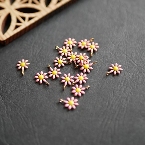 2 breloques fleurs en acier inoxydable 304 et émail rose 7x10mm