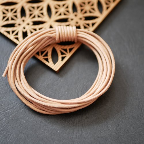 3 mètres de cordon cuir beige 2 mm – idéal pour collier, création de bijoux et loisirs créatifs