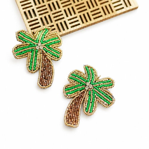 X2 pendentif palmier perlé 42x55 mm. broderie de rocaille verte et dorée. breloque tropicale bohème pour création de bijoux