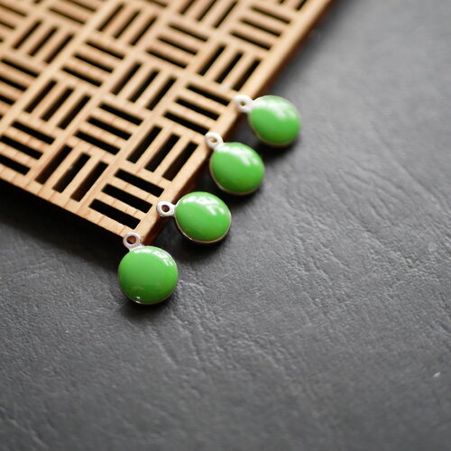 X4 petite breloque en émail vert, pendentif émaillé argenté et vert, 10x13mm