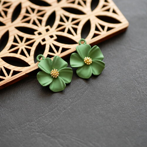 X2 pendentif en forme de fleur vert , couleur vert, 19x23mm