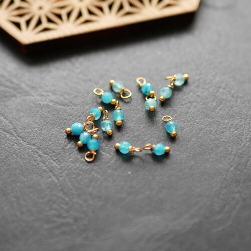 X20 petites perles de jade bleu à facettes, breloques grelots doré, 3x8mm