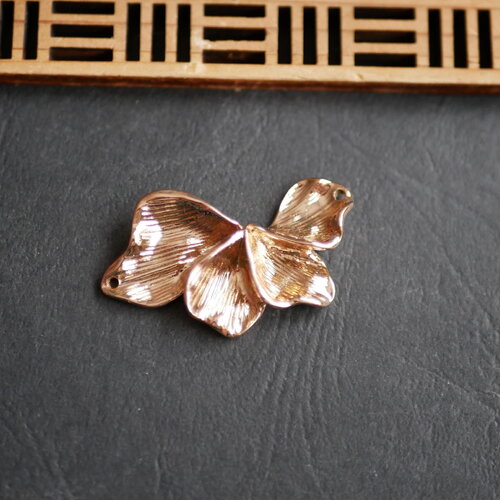Connecteur pétale d’orchidée doré 22x40 mm, breloque fleur texturée pour création de bijoux, lien floral avec double trou de fixation