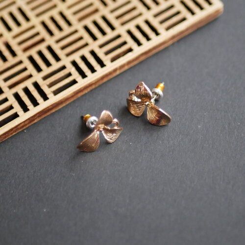 Boucles d'oreilles à fleurs doré, grandes puces d'oreilles, 13x17mm
