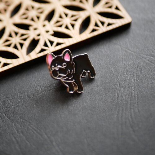 Pin's chien bouledogue français noir, pins à bouton des années 80, pin's amoureux des chiens bouledogue, 23x24mm