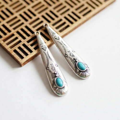 2 pendentifs navajos argenté vieilli et turquoise. style boho ethnique. 10x50mm. fournitures pour création de boucles d'oreilles