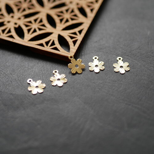 X10 petit pendentif fleur de marguerite striée en laiton doré, breloque fourniture bijou, 9x13mm