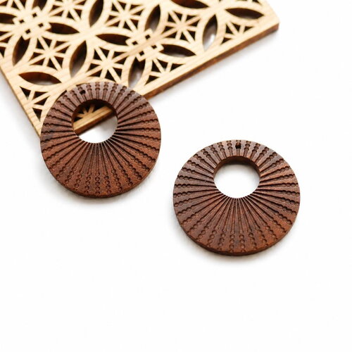 X2 pendentif rond en bois marron. bois gravé rayé. pendentif en bois marron. 18x35mm