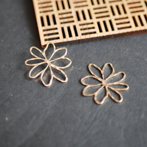 X2 pendentif à motifs fleurs , connecteur fleuri doré, fabrication de bijoux 14x18mm