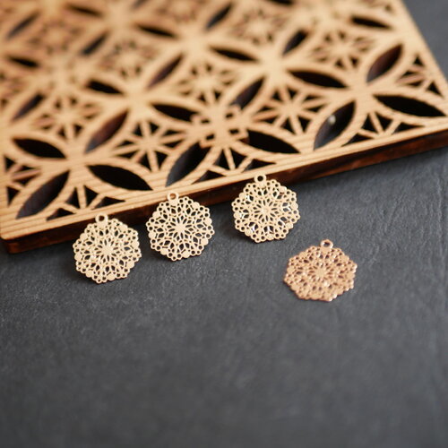 X4 breloque ronde en laiton doré, connecteur motif fine fleur. connecteurs pour bijoux, fournitures diy, 12x14mm