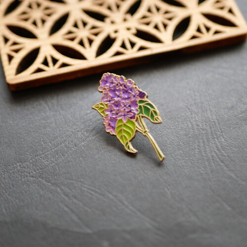 Pin's fleurs de violettes en émail violet et doré, broche à fleurs en émail, pins en émail violette, 19x38mm