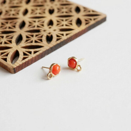 Puces d’oreilles 7x10 mm doré avec cabochon orange. supports boucles d’oreilles diy