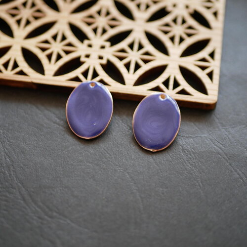 2 breloques en émail bleu et doré, breloque sequin ovale bleue, perles bleues irisées , 18x22mm
