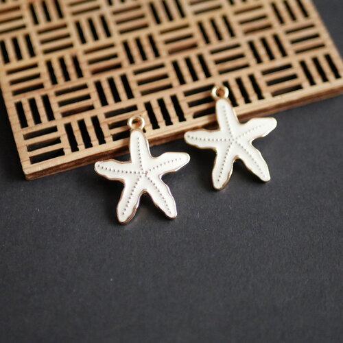 Pendentifs étoile de mer en émail beige. 25x30mm. breloque émaillée crème et doré. bijoux bord de mer diy. 2 pièces