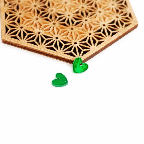 2 breloques cœur coquillage naturel vert 10mm. pendentifs en nacre verte. breloques marines pour bijoux diy