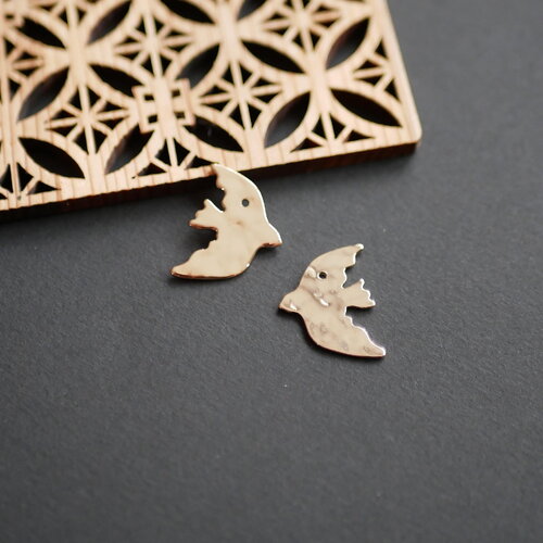 X2 pendentifs hirondelles en laiton martelé doré. breloques oiseaux minimalistes pour création de bijoux 17x23mm