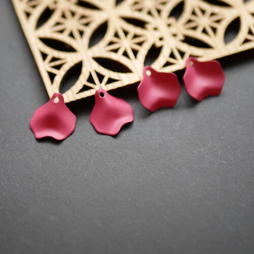 4 pendentifs de pétale de fleur en acrylique rose, fourniture en forme de fleur,breloque fleur vintage,couleur rose fuschia,14x15mm