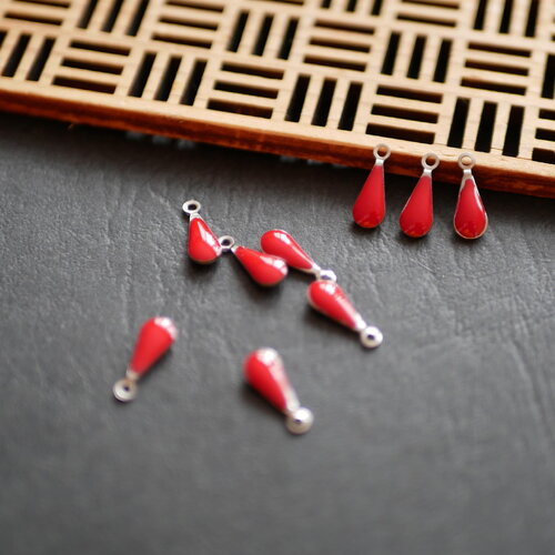 10 breloques gouttes, argenté et émail rouge, 4x12mm