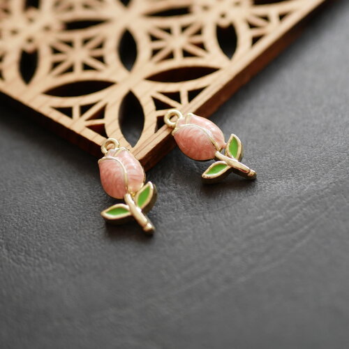2 breloques tulipe en émail rose et doré, breloques en forme de fleur de tulipe, bouquet de tulipes, fabrication de bijoux, 11x22mm