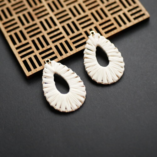X2 pendentif goutte doré et raphia blanc, breloques pendantes blanches tressées, pendentif goutte, 25x40mm