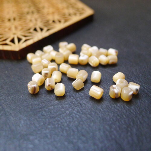 20 perles ovales heishi en coquillage naturel blanc écru, coquillage,perles d'espacement rondelles, heishi , 3,5x4mm