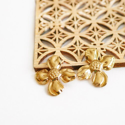 Breloque fleur dorée 30mm , pendentif fleur en acier inoxydable 304. lot de 2