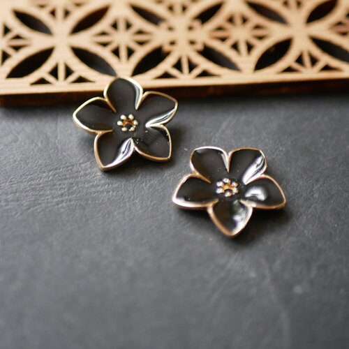 X2 perles grande fleur en émail noir et doré, bijou fleur émaillé, perle pour créole émail noir, 25mm