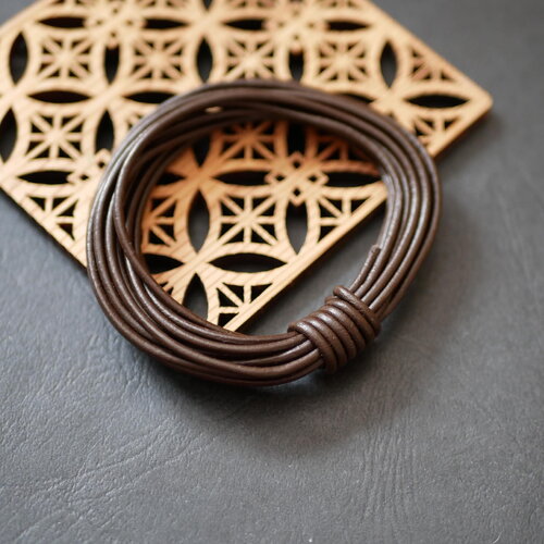 3 mètres de cordon de cuir marron 2mm. cordon pour collier 2mm . pour création de bijoux, bricolage, loisirs créatifs