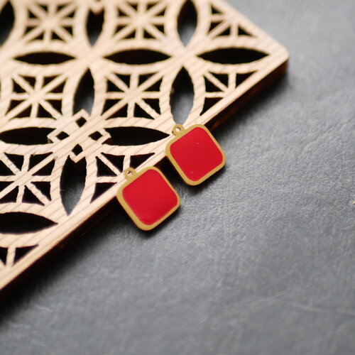 X2 pendentifs carrés émaillés en acier inoxydable 304. doré et rouge. 11x13mm