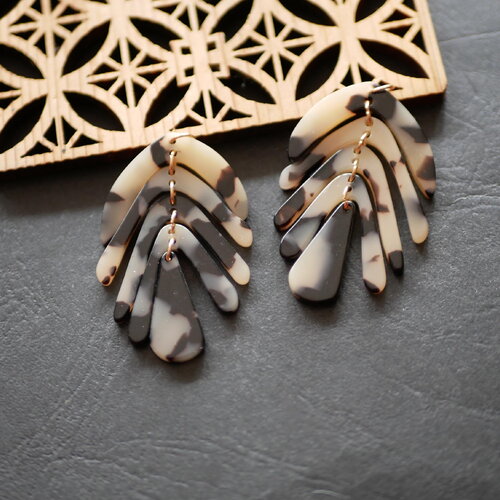 2 pendentifs feuilles en acrylique noir et blanc, breloques en feuilles en acrylique multicolore, ornement feuille en acrylique, 30x50mm