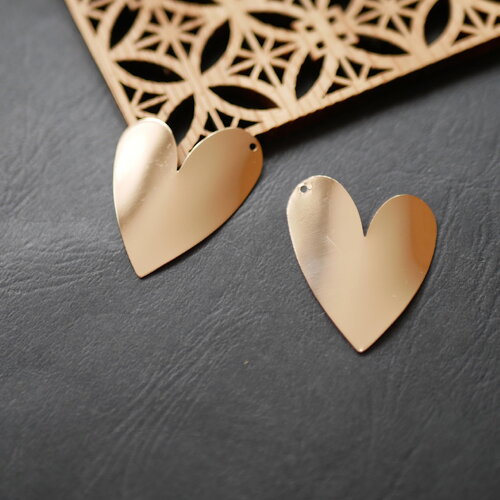 2 pendentifs en forme de cœur dorées, pendentifs coeurs lisse, petite perle coeur doré, 30x38mm