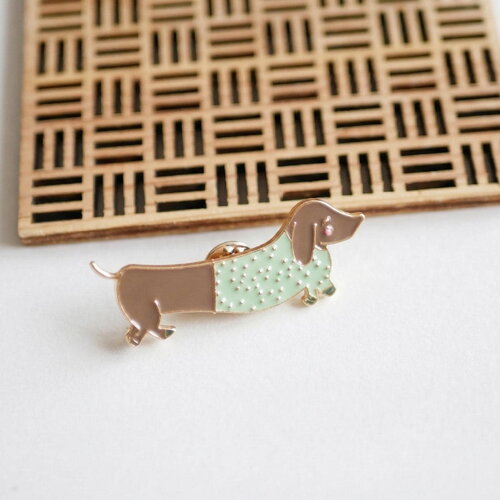 Pin's chien teckel marron, badge pin's amoureux des chiens teckel, 18x50mm