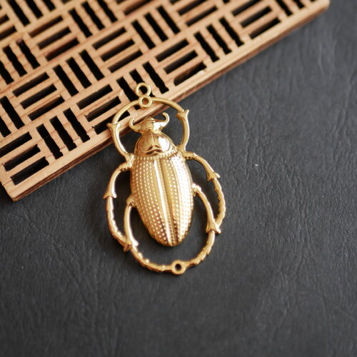 Pendentif insecte scarabée en acier inoxydable 304 doré, pendentif amulette scarabée doré, 28x48mm. placage ionique
