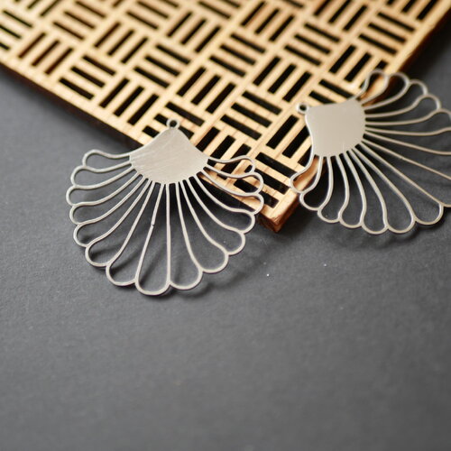 X2 pendentif demi lune feuille ajouré en acier inoxydable argenté, fourniture bijou en acier inoxydable 201, éventail 38x40mm
