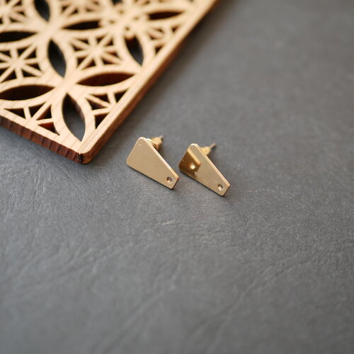 Boucles d'oreilles triangles doré, support puce doré , 9x14mm. accessoire de boucle d'oreille, fournitures pour boucles d'oreilles