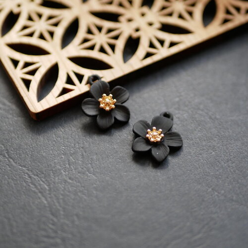 2 breloques en forme de grande fleur noir , fourniture pour bijoux en forme de fleur, breloque fleur vintage,couleur noir ,15x18mm