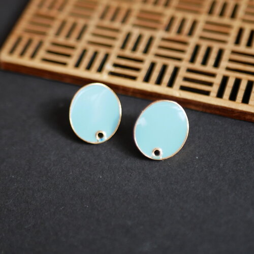 Boucles d'oreilles ovales en émail bleu ciel et doré. puces d'oreilles géométriques. boucles d'oreilles style vintage. 15x18mm