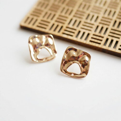 Boucles d'oreilles dorés géométriques évidés. puces d'oreilles effet martelé.fournitures pour boucles d'oreilles, 20mm
