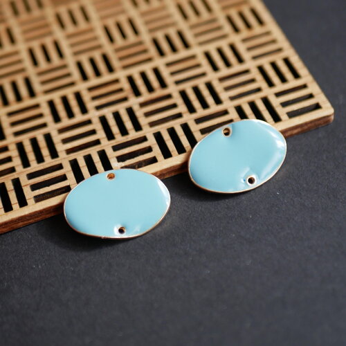 Pendentifs connecteurs ovales en émail bleu ciel et doré. 18x26mm. breloque en émail bleu pastel style vintage. 2 pcs