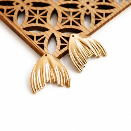 X2 pendentif nageoire en laiton doré, pendentif texturé demi lune, 23mm