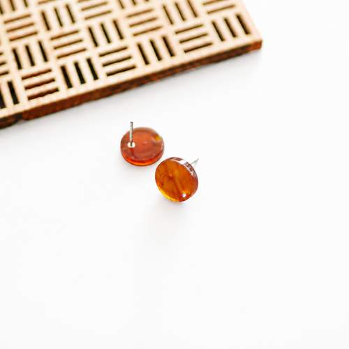 Boucles d'oreilles rondes en acrylique marron 11mm