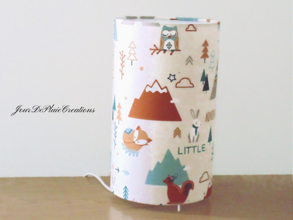 Lampe tube motifs tipi nature aventures montagne lampe chevet d'appoint idée cadeau naissance bébé chambre enfant Lampe tube motifs tipi nature aventures montagne lampe chevet d'appoint idée cadeau naissance bébé chambre enfant
