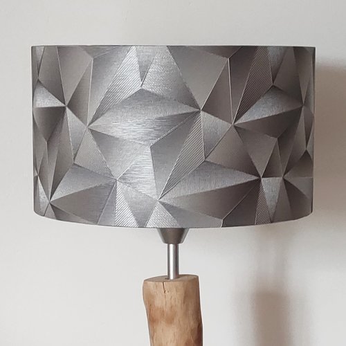 Abat-jour gris argent graphique géométrique – design moderne, luminaire contemporain, déco élégante
