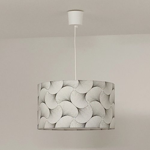 Suspension géométrique noir et blanc – abat-jour design contemporain, luminaire artisanal français pour décoration moderne