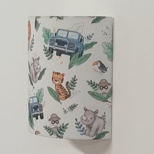 Applique murale enfant safari – lion rhinocéros tigre – lampe chambre bébé – déco jungle explorateur – luminaire artisanal