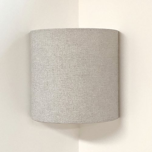 Applique murale d'angle demi-lune gris clair effet textile, luminaire déco lumineux, scandinave et moderne