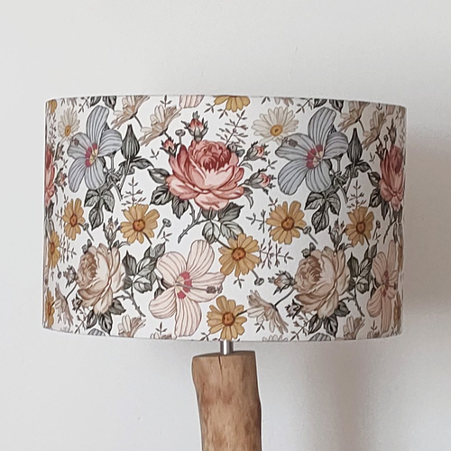 Abat-jour fleuri – luminaire artisanal français, déco romantique, campagne chic, bohème, nature, lampe salon chambre