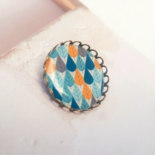 Broche cabochon arbres graphiques