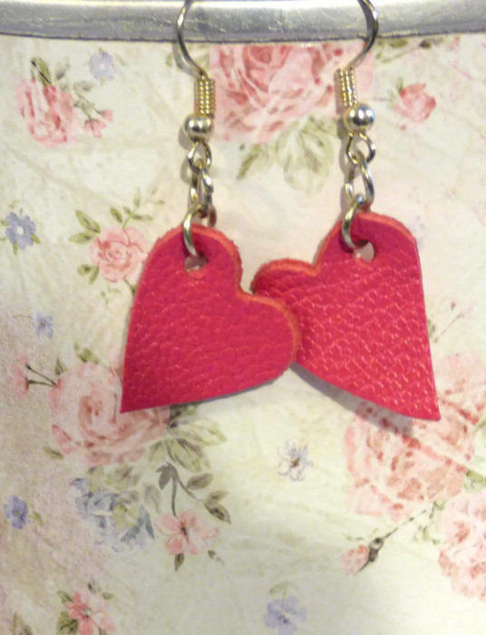 Boucles D Oreilles En Cuir En Forme De Coeur Rose Fushia Bijoux Pour Dire Je T Aime Cadeau D Anniversaire Pour Ma Petite Soeur Un Grand Marche