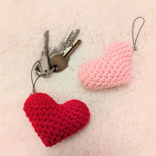 Porte-clés en forme de coeur, tricotés à la main, idéal comme cadeau de saint-valentin, fabriqué en france